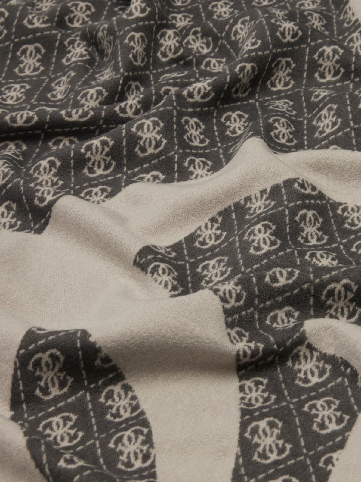 GUESS Foulard Jacquard AW5418POL03 Donna